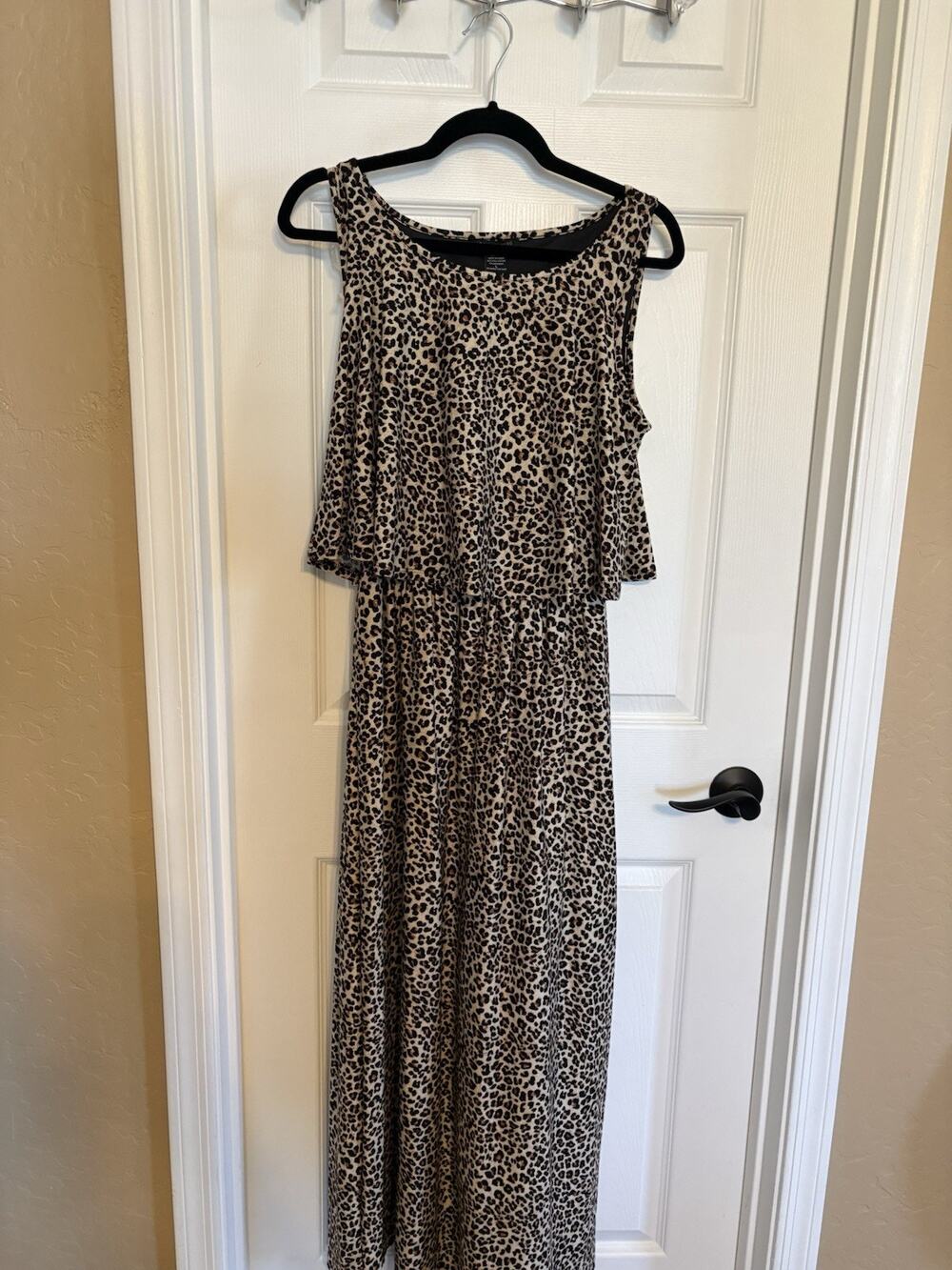 Robert Louis Women's L Leopard Print Sleeveless sundress